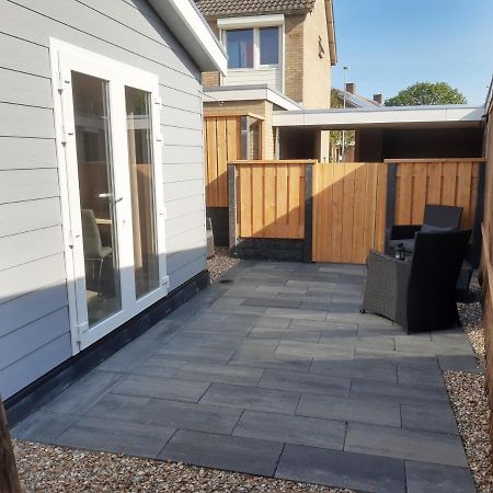 NIEUW VAKANTIECHALET Huisje onder de Toren Oostkapelle Buitenkant foto