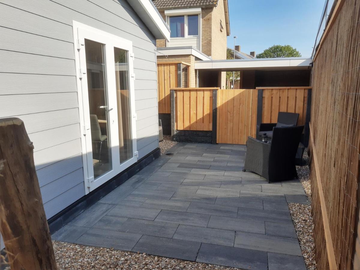 NIEUW VAKANTIECHALET Huisje onder de Toren Oostkapelle Buitenkant foto